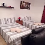בית הארחה House Victoria נאזרה