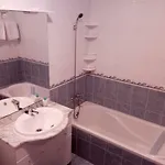 בית הארחה House Victoria נאזרה