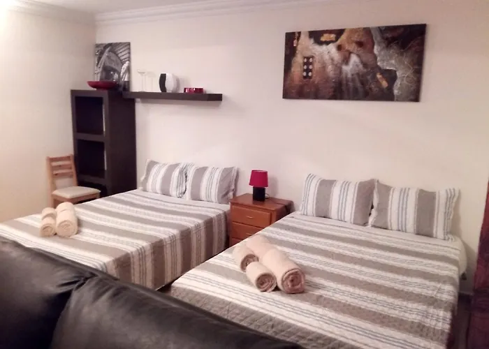 House Victoria * נאזרה