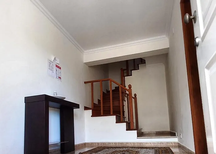 בית הארחה House Victoria נאזרה